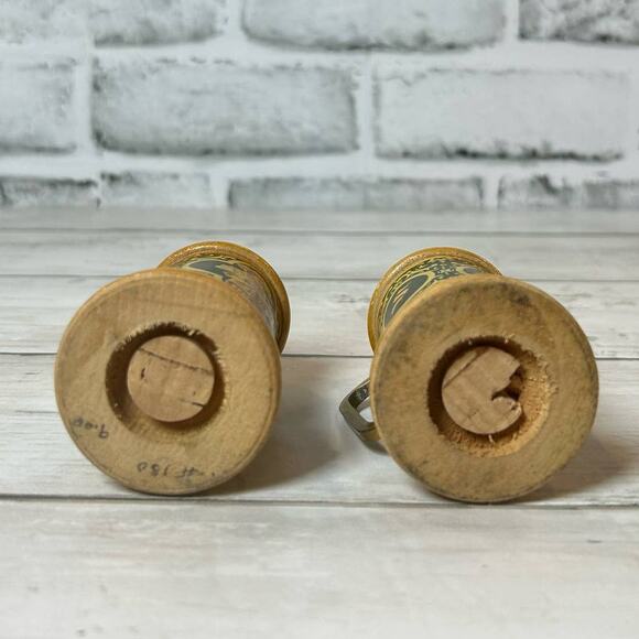 Vintage Wooden Beer Stein Salt and Pepper Shakers Light Wood/Green Cork Bottom - Picture 4 of 4